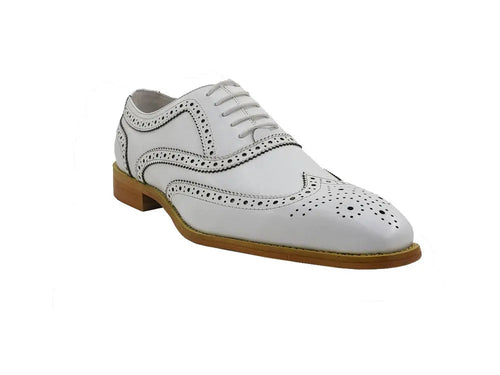 Men’s Wingtip Brogue Shoes with Medallion Toe