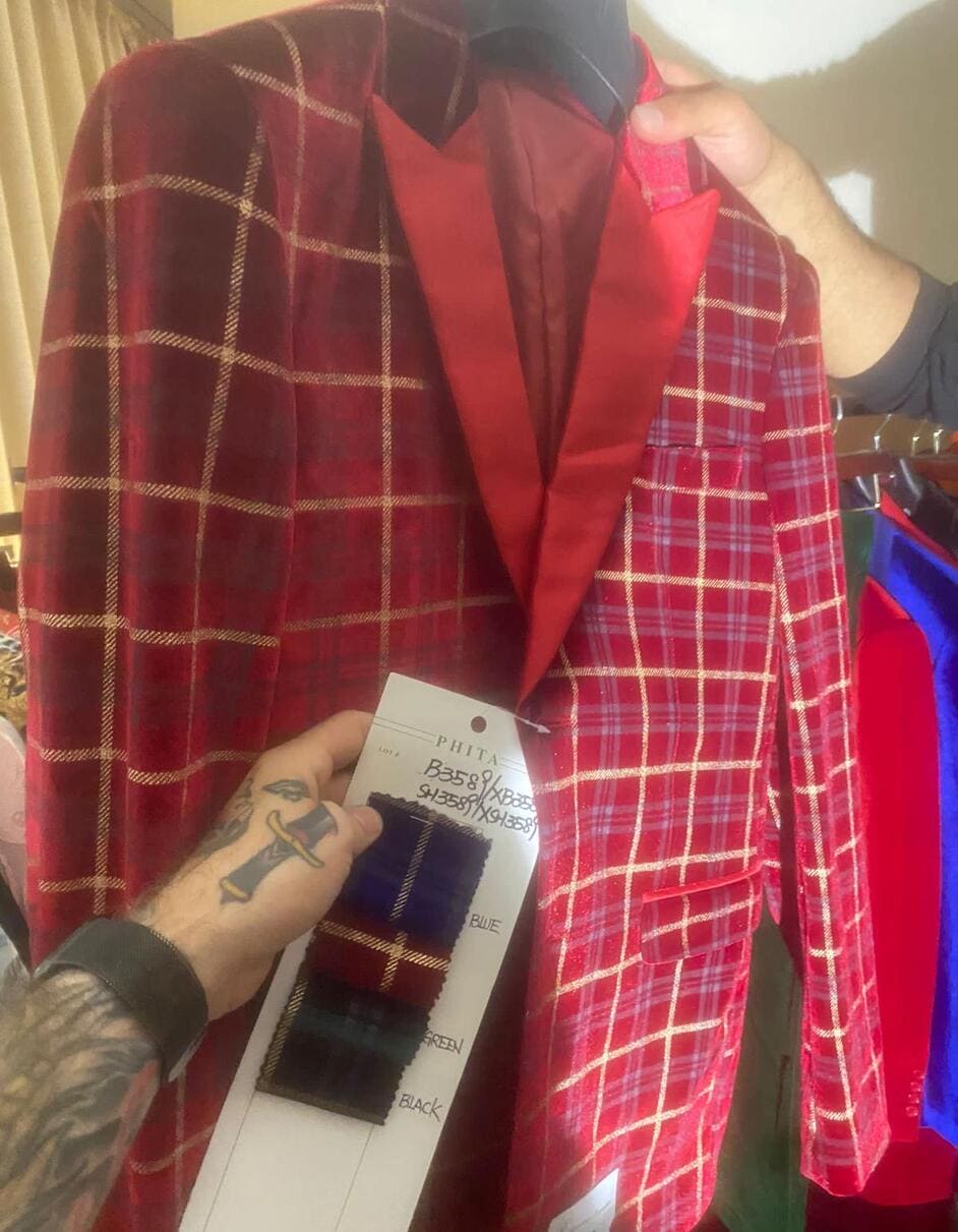 Men's Red Velvet Plaid Blazer with Satin Lapel – Designer Tartan Suit Jacket for Holidays and Events