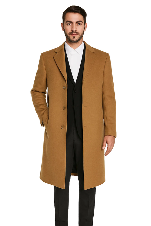 Men's camel wool overcoat. Single-breasted, peak lapel, three buttons. Straight mid-thigh silhouette. A classic and warm outerwear choice.
