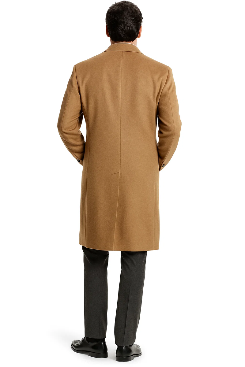 Men's camel wool overcoat. Classic single-breasted, peak lapel, straight cut. Long sleeves, knee-length.
