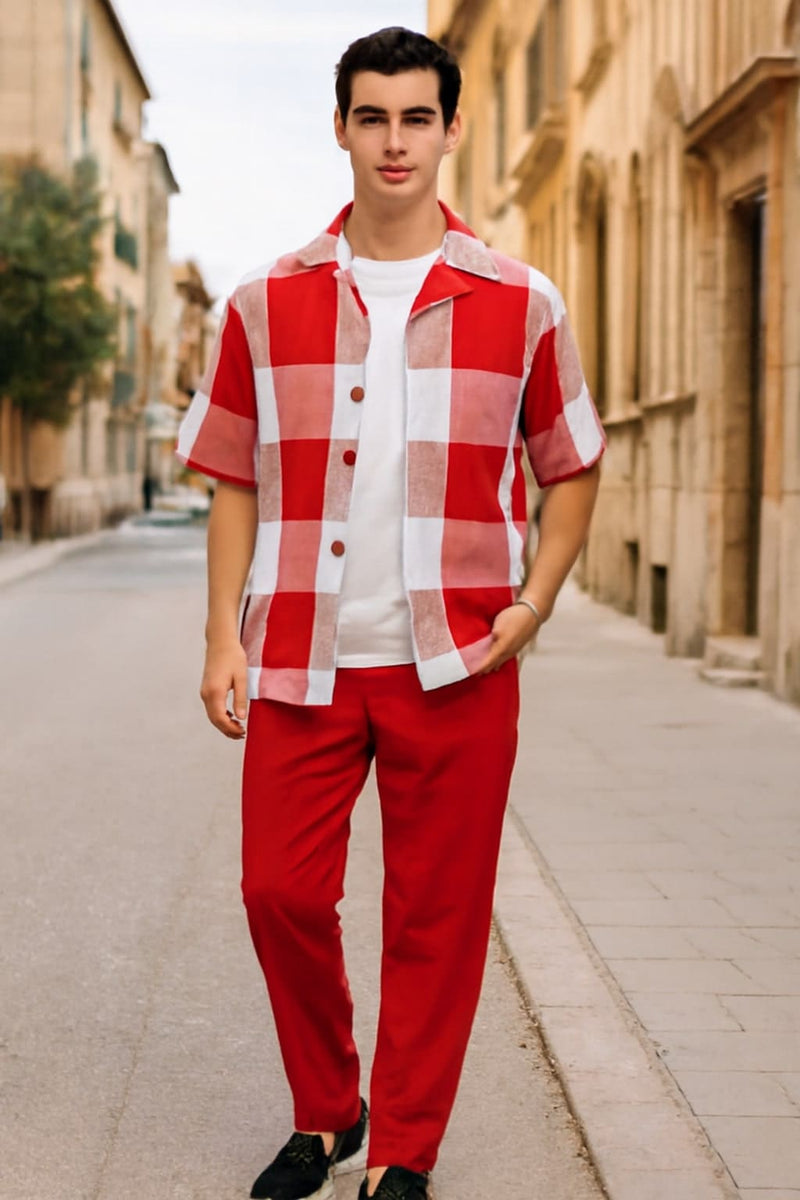 Men's casual summer set: red/white checkered short-sleeve shirt with collar & matching loose-fit red trousers. Lightweight fabric, button-down shirt.
