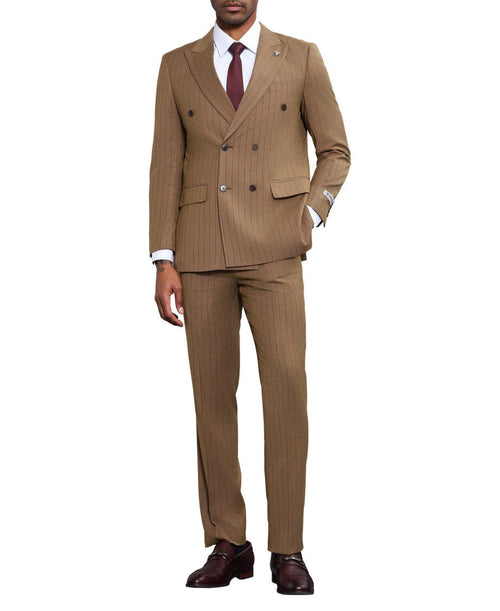 men-tan-suit-wedding-outfit