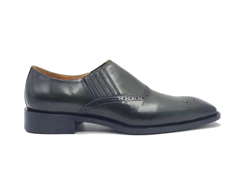 Carrucci Slip-on Loafer with medallion