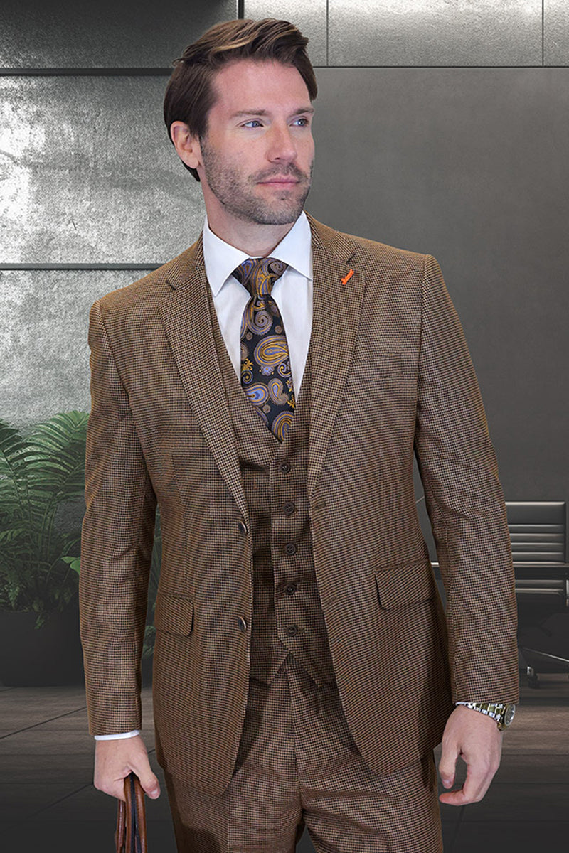 Men's vintage-style wool suit: Copper brown micro plaid. Tailored jacket, structured shape, notch lapel. Matching vest (3-button). Both pieces feature a woven texture, enhancing the vintage aesthetic.