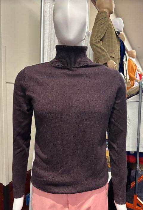 Turtleneck Sweater - Slim in Color Plum - Eggplant