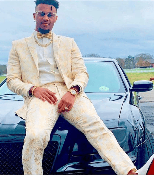 Men’s White and Gold Paisley Prom Tuxedo Set for Wedding and Formal Events