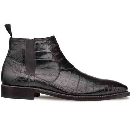 Black Mezlan Blackmore boots: ankle-high, pointed toe, shiny black crocodile leather. Textured pattern, elastic sides for easy wear, sturdy black sole with a heel.
