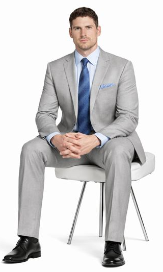 Enzo 150 S Super Wool suit. Light gray, tailored fit. Two-button, single-breasted jacket with notch lapels. Lightweight wool with a smooth texture. Straight-leg trousers. Solid color, no patterns.