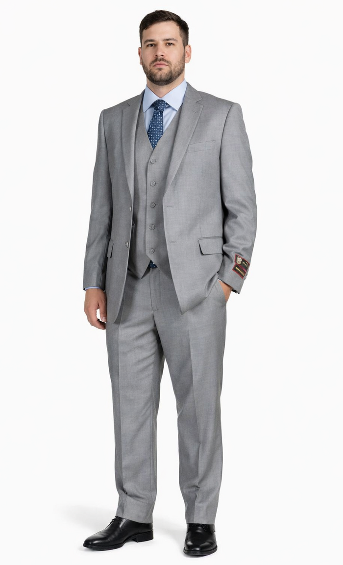 Giorgio Fiorelli vest by Albertonardoni. Tailored fit, light grey textured fabric. Two front pockets, six-button closure, notched lapel. Meticulously crafted with a structured shape and lining.
