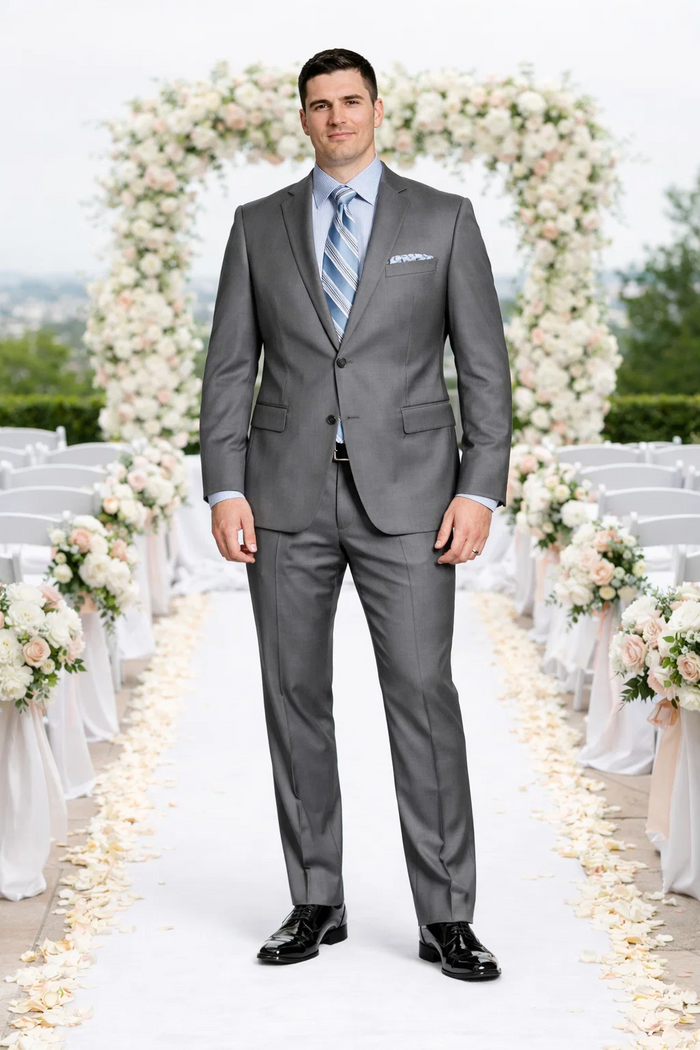 Giorgio Fiorelli navy/gray two-button suit: tailored, structured fit. Smooth gray fabric, two-button closure, notch lapel. Straight-leg trousers. Polished, suitable for formal events.
