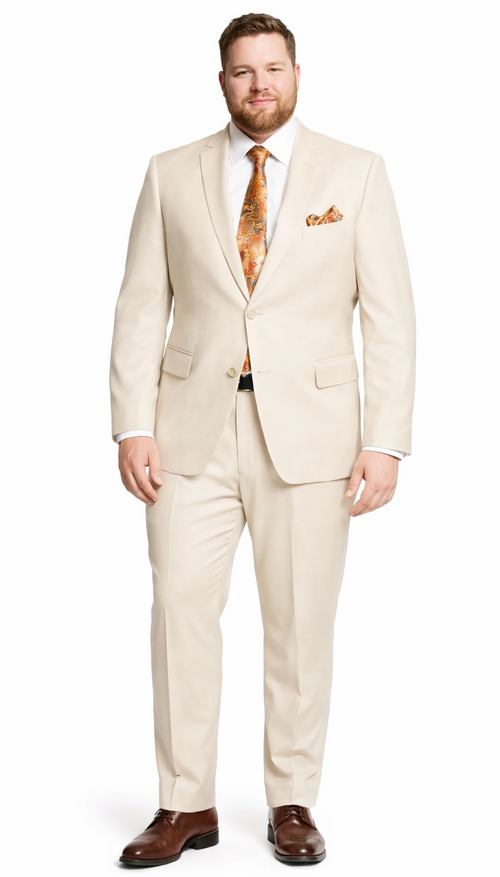 Giorgio Fiorelli off-white suit. Tailored, single-breasted jacket with two pockets. Lightweight fabric. Matching trousers included. Ideal for warmer weather.
