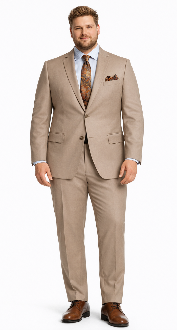 Giorgio Fiorelli camel beige suit: smooth fabric, two-button jacket with notched lapel and pockets, structured silhouette. Straight-fit trousers, uniform color. Sleek, tailored, contemporary design.
