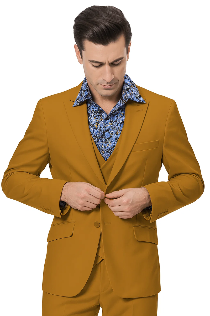 Men's gold suit. Double-breasted vest (two-button, peak lapel). Smooth texture, tailored fit. Solid gold color.

