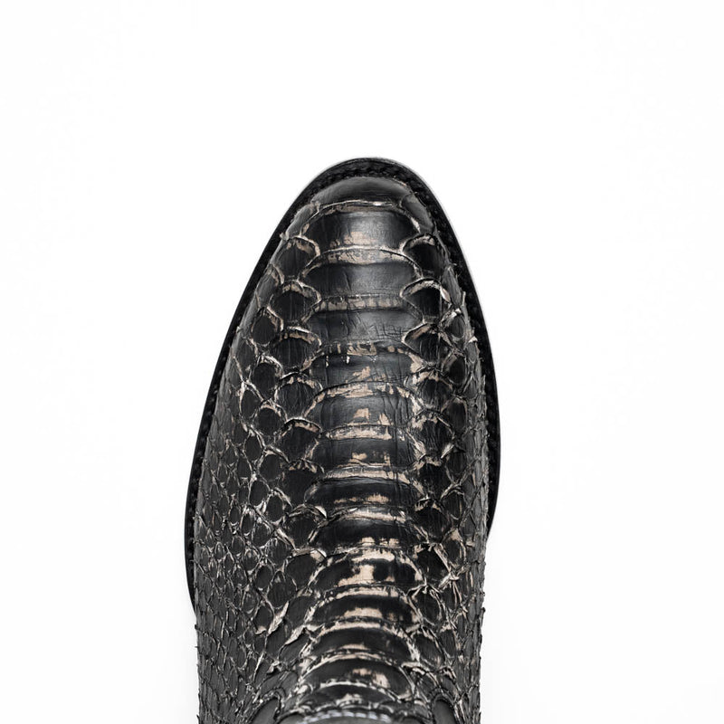 Marco Di Milano Kansas Lisba cowboy boots. Round toe with structured leather upper featuring a textured, reptilian pattern in black and gray. Visible stitching and a distinct sole.

