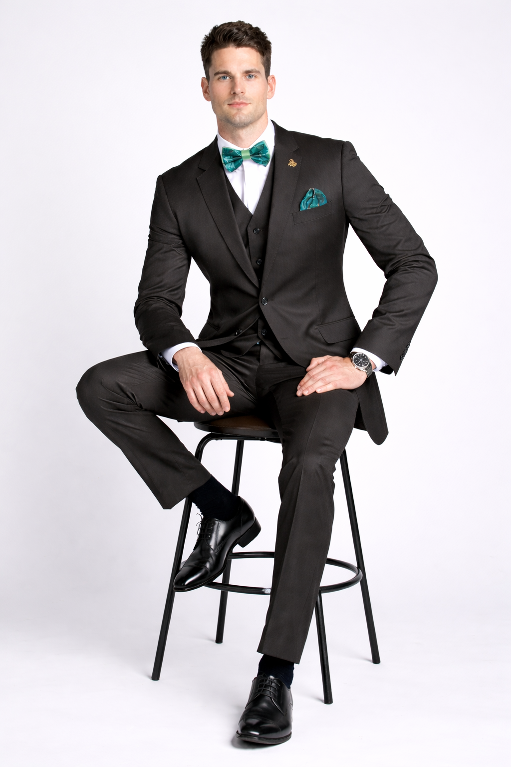 Mens 2 Button Modern Fit Vested Wool Suit in Olive