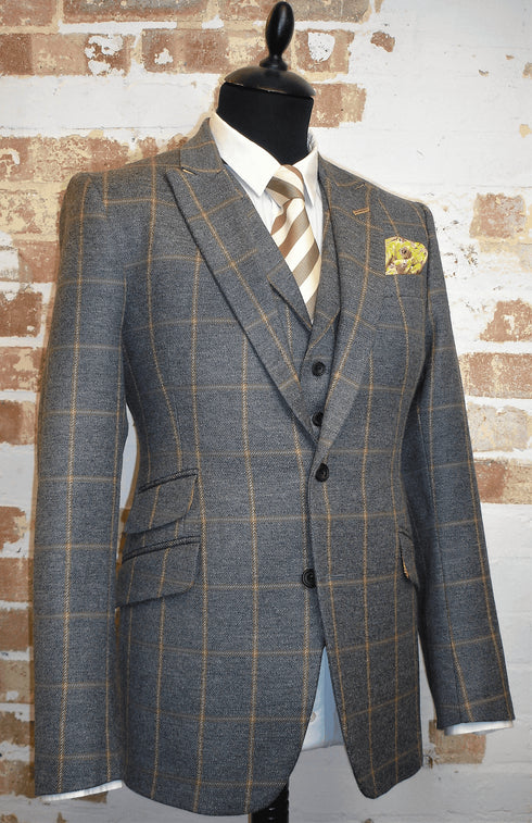 Mens Grey And Yellow Suit - AlbertoNardoniStore