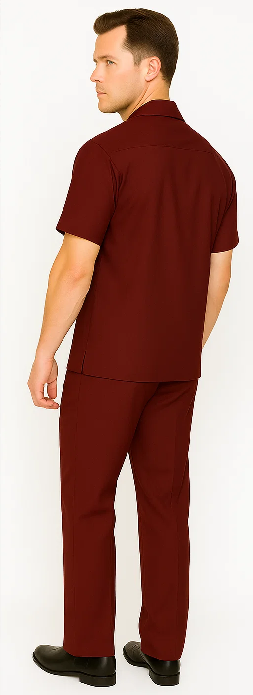 Burgundy leisure suit: short-sleeve collared shirt and matching pants. Smooth fabric, shirt with straight cut and back pleats. Pants with a classic fit.
