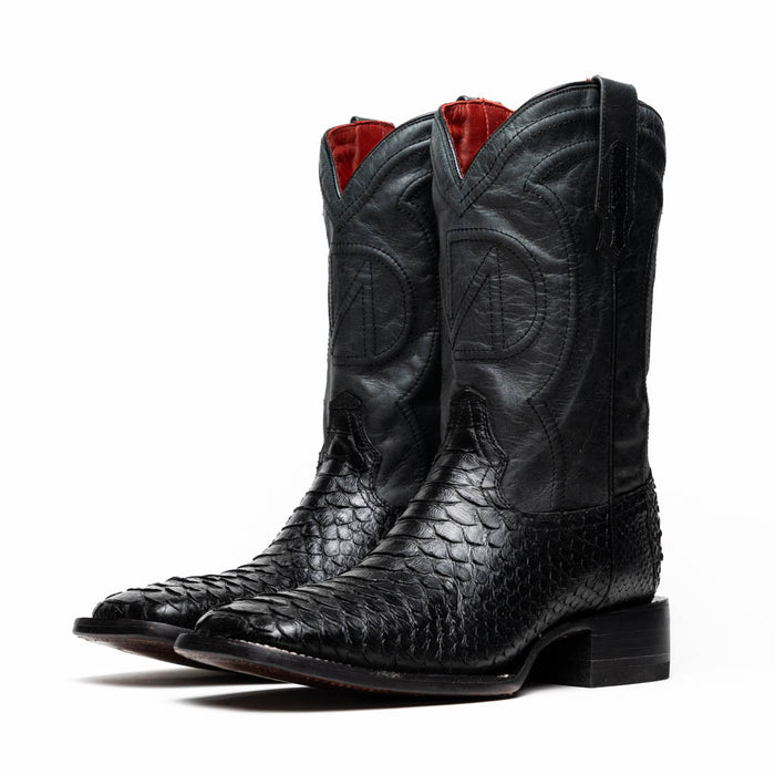 Marco Di Milano Missouri cowboy boots: black python textured foot, smooth leather upper. Square toe, moderate heel. Red lining, decorative stitching, pull tabs.
