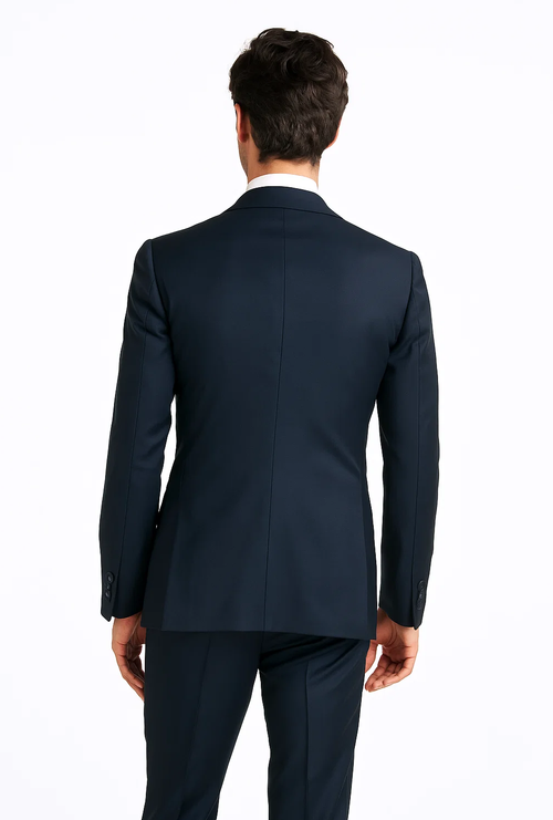 Navy, classic-fit suit jacket. 100% wool, single-breasted. Structured back, tailored shape. Long sleeves with buttoned cuffs.