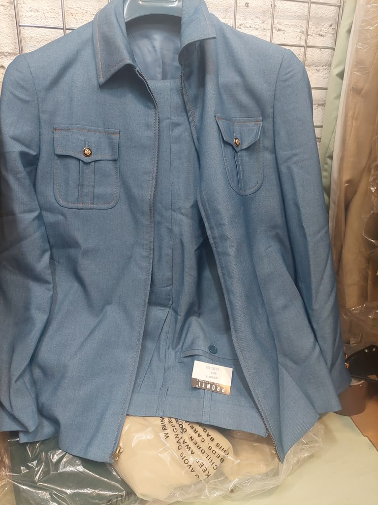 Men’s Light Blue Walking Suit – 2 Piece Casual Leisure Set with Zip Front Jacket Denim Style