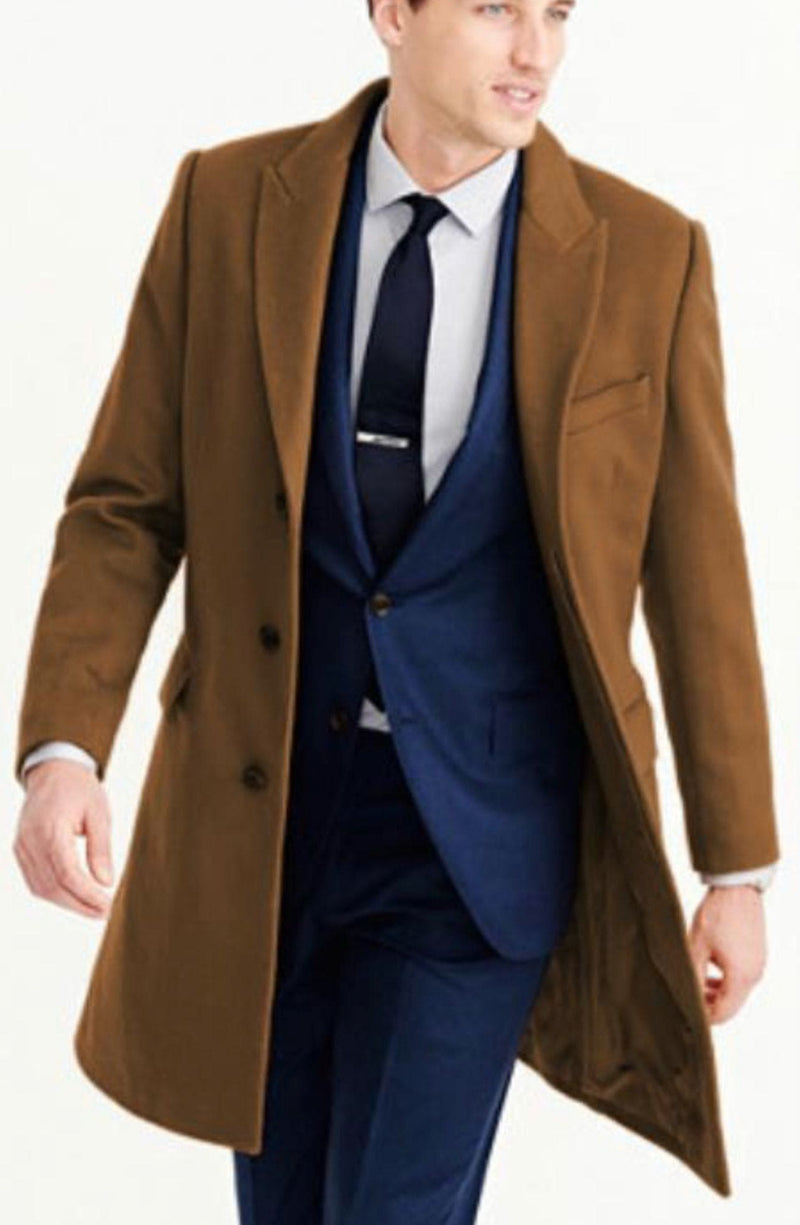 Men's camel brown wool overcoat. Straight silhouette, single-breasted, notch collar. Tailored fit with button closures and chest pocket. Classic and warm design.
