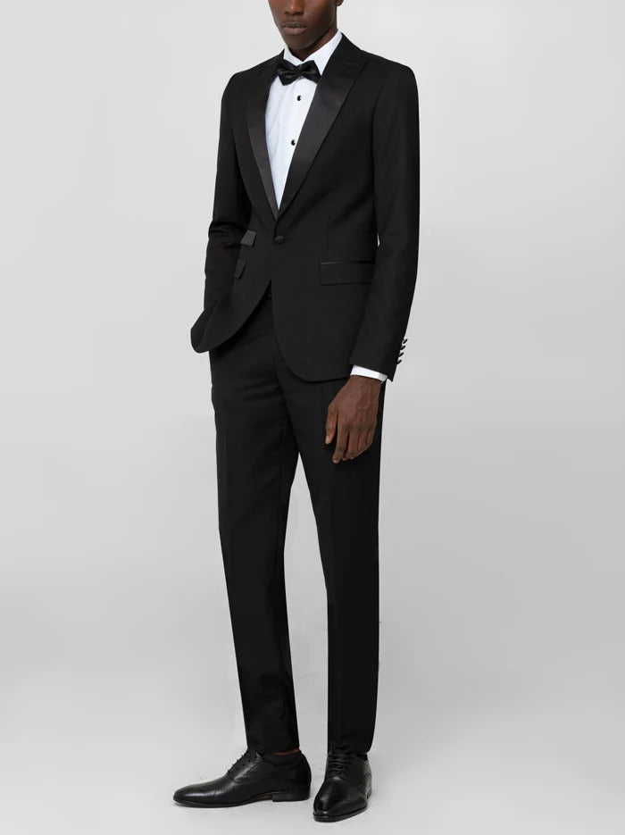 Black Peak Lapel Ticket Pocket Tuxedo