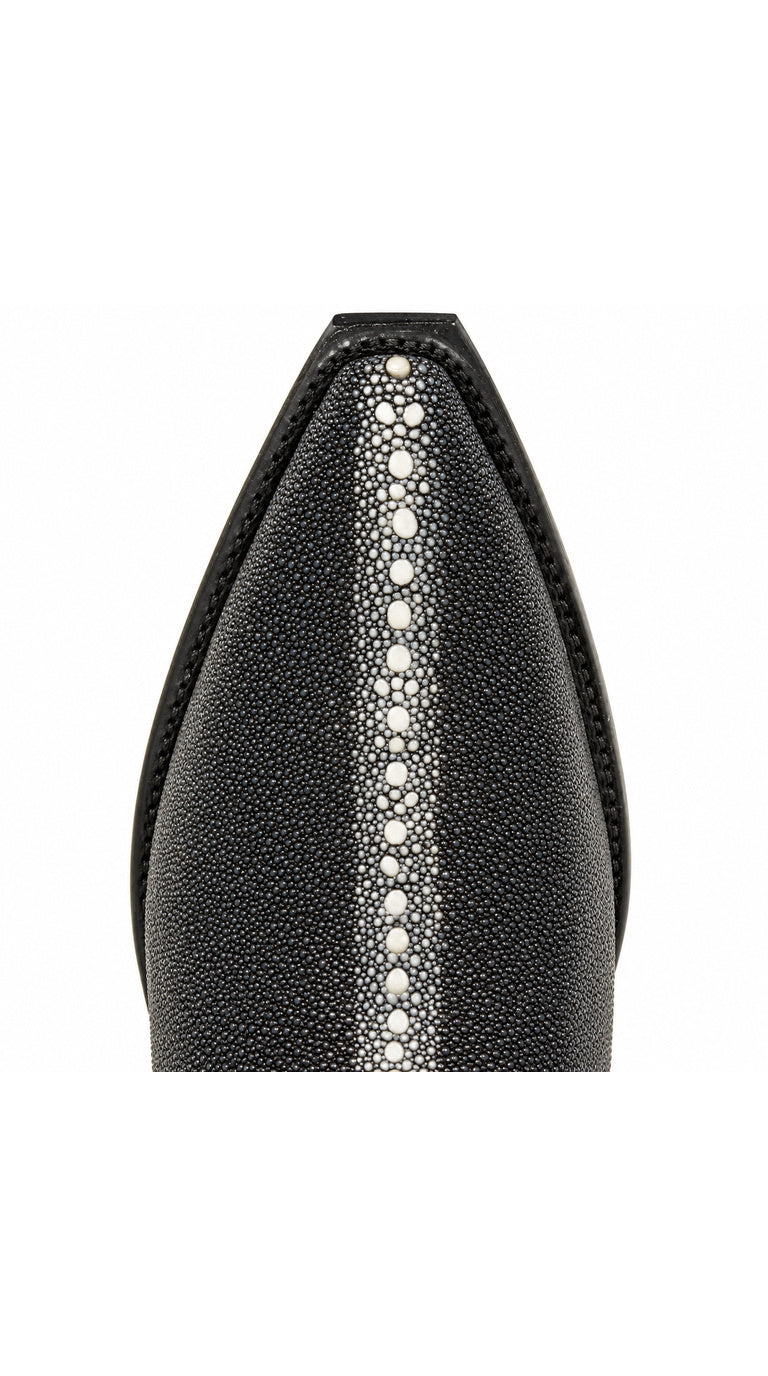 Los Altos Row Stone Stingray Snip Toe Boot - Black